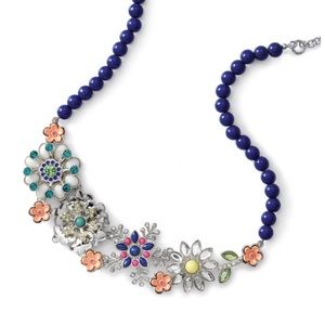 Price ⬇️ Lia Sophia Full Bloom Necklace